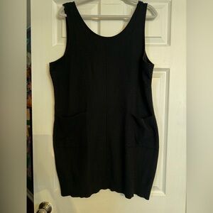 Classic Black Sleeveless Pocket Dress - Women